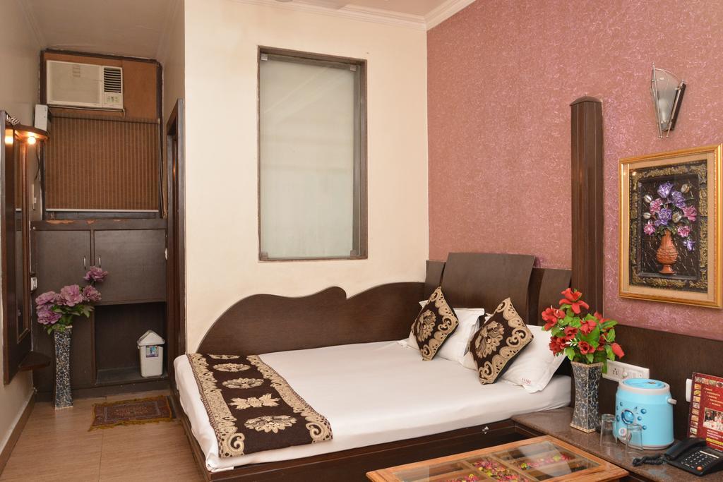 Hotel Yatri International 뉴델리 외부 사진