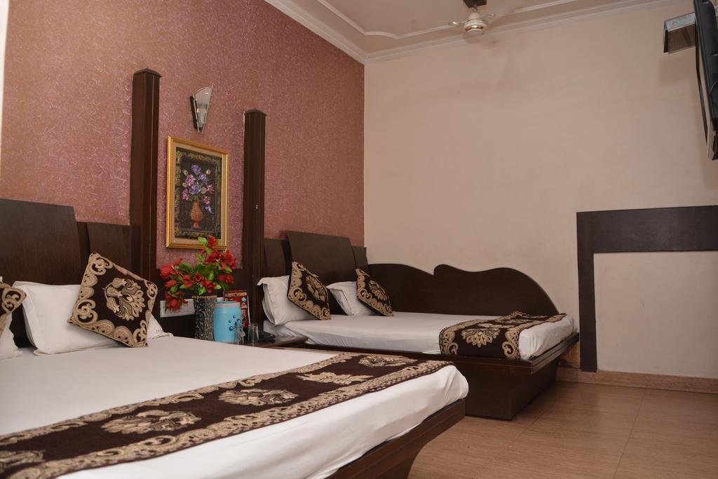 Hotel Yatri International 뉴델리 외부 사진