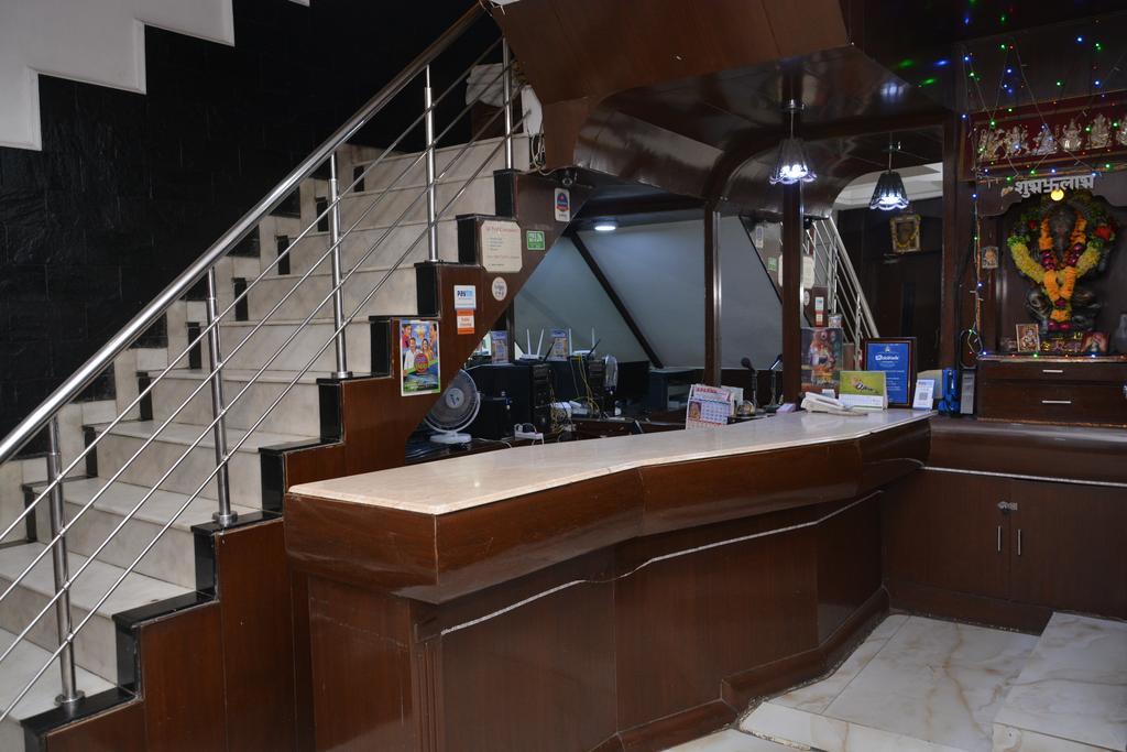 Hotel Yatri International 뉴델리 외부 사진